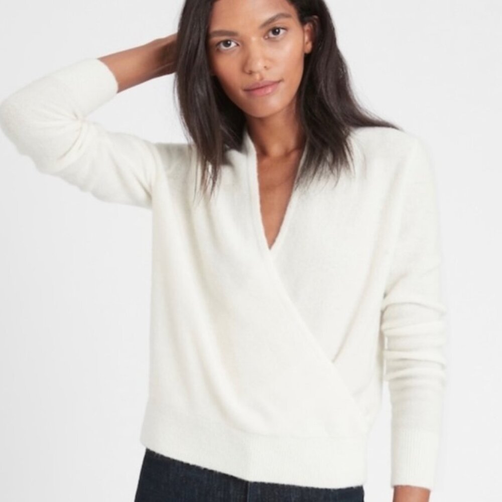 Banana Republic Aire Yarn Cream Wrap style sweater size S